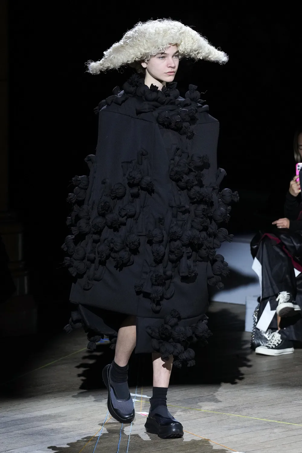 candice_commedesgarcons_fw23_fall_23